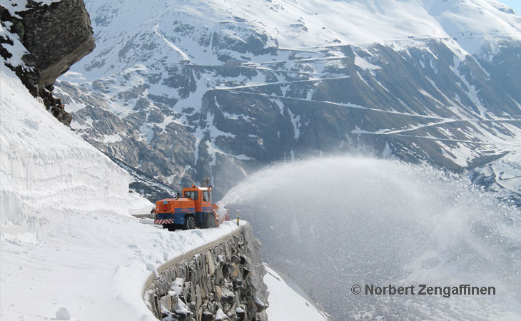 Traverser le tunnel de Grimsel pour rejoindre le Valais toute l'année - sans fermeture hivernale du col de Grimsel.